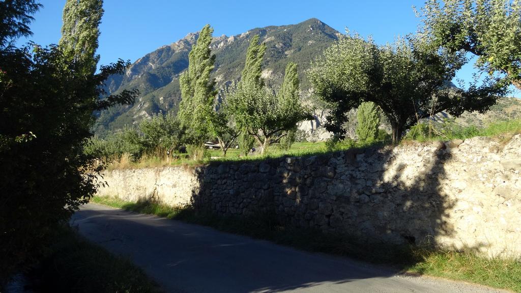 Hotel Les Barnieres Guillestre Eksteriør bilde