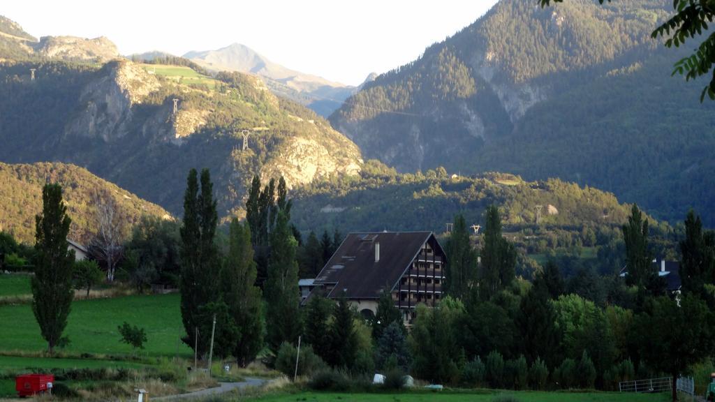 Hotel Les Barnieres Guillestre Eksteriør bilde
